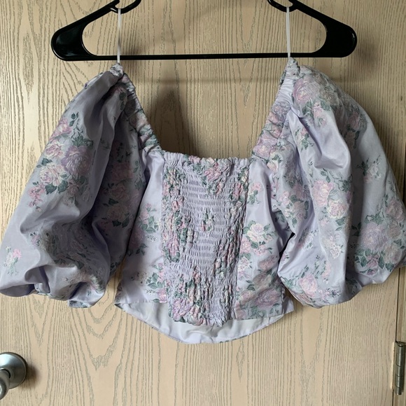 Express Floral Puff Sleeve Ruched Cropped Top - Picture 4 of 5